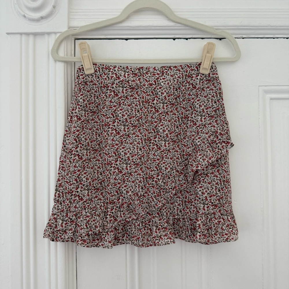 🦊 Princess Polly Red and White Floral Mini Skirt